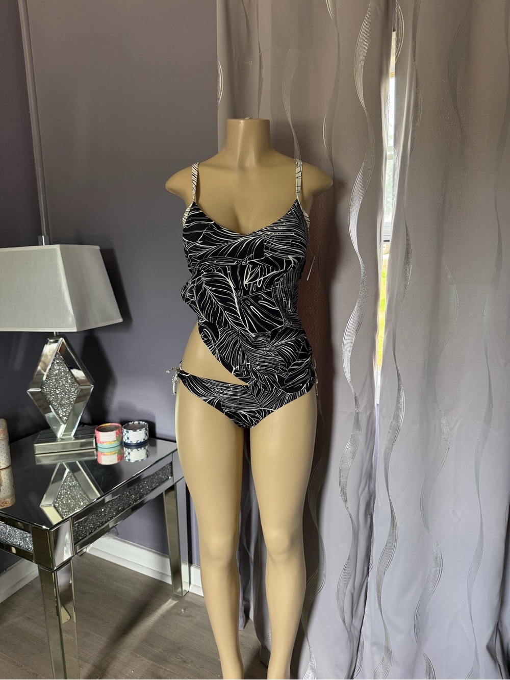 Sky Black and White Leaf-Print Tankini